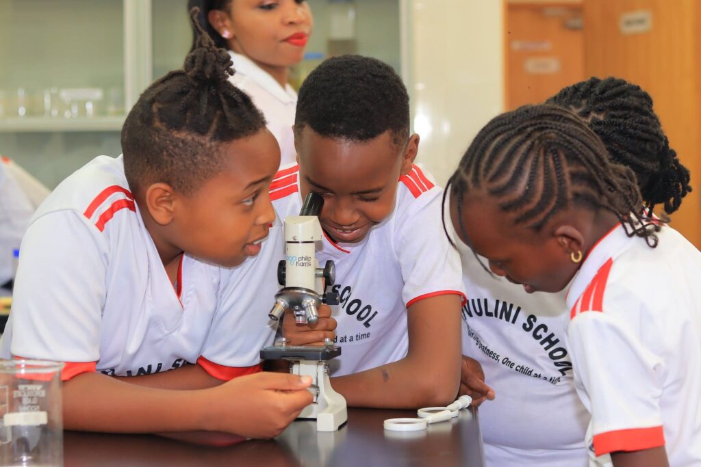KIVULINI SCHOOL Robotics Student